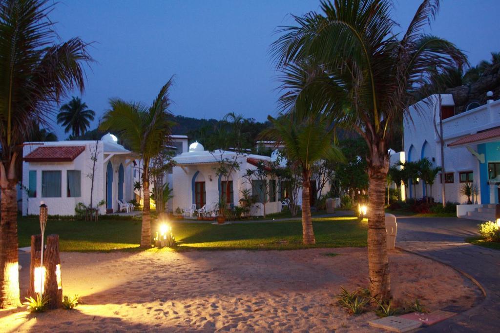 Baanmontra Beach Resort - Bankrut Room photo